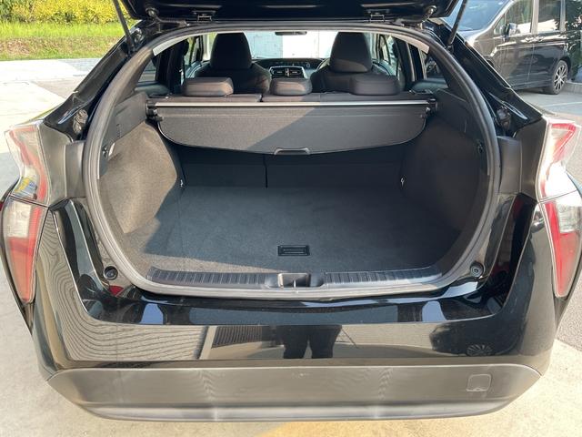 プリウス Sセーフティプラス 純正SDナビ・フルセグTV・bluetooth・バックカメラ・ETC・LEDオートライト・LEDフォグ・ステアリングスイッチ・クルーズコントロール・オートハイビーム・車線逸脱警告・衝突軽減サポート(21枚目)