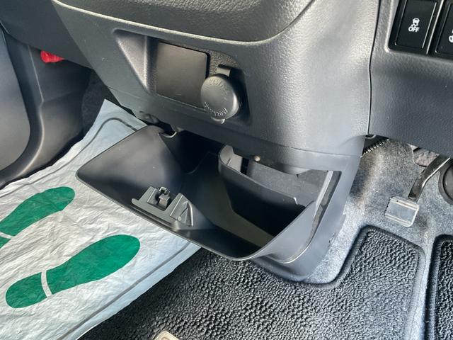 スペーシア Ｇリミテッド　社外ナビ・フルセグＴＶ・ＤＶＤ再生・Ｂｌｕｅｔｏｏｔｈオーディオ・左側パワースライドドア・運転席シートヒーター・デュアルカメラブレーキサポート・車線逸脱警報・スマートキー・プッシュスタート・ＥＴＣ（30枚目）