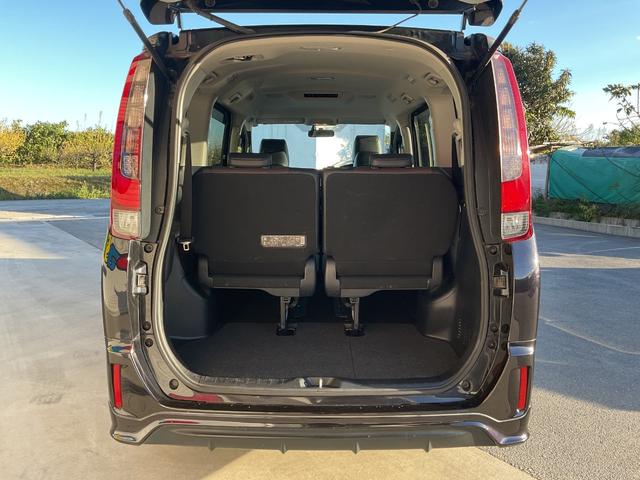 エスクァイア ハイブリッドGi 純正ナビ・フルセグTV・DVD再生・Bluetooth・TRDフルエアロ・ETC・両側パワースライドドア・バックカメラ・LEDオートライト・左右フロントシートヒーター・置くだけ充電・ルーフスピーカー(17枚目)