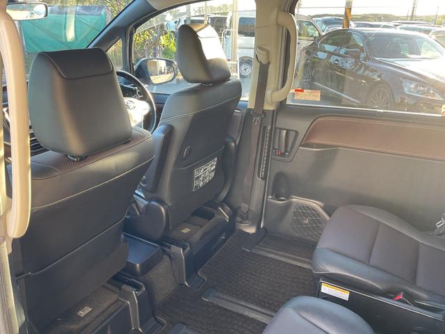 エスクァイア ハイブリッドGi 純正ナビ・フルセグTV・DVD再生・Bluetooth・TRDフルエアロ・ETC・両側パワースライドドア・バックカメラ・LEDオートライト・左右フロントシートヒーター・置くだけ充電・ルーフスピーカー(19枚目)