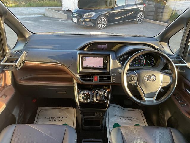 エスクァイア ハイブリッドGi 純正ナビ・フルセグTV・DVD再生・Bluetooth・TRDフルエアロ・ETC・両側パワースライドドア・バックカメラ・LEDオートライト・左右フロントシートヒーター・置くだけ充電・ルーフスピーカー(23枚目)