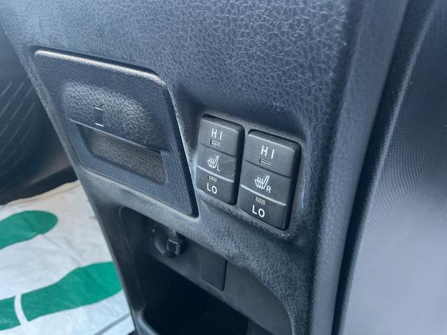 エスクァイア ハイブリッドGi 純正ナビ・フルセグTV・DVD再生・Bluetooth・TRDフルエアロ・ETC・両側パワースライドドア・バックカメラ・LEDオートライト・左右フロントシートヒーター・置くだけ充電・ルーフスピーカー(35枚目)