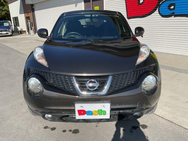 ジューク １５ＲＳ　タイプＶ　純正ナビ・ワンセグＴＶ・ハンズフリー・ＥＴＣ・社外１６インチアルミホイール・オートリトラミラー・スマートキー・プッシュスタート・プライバシーガラス（11枚目）