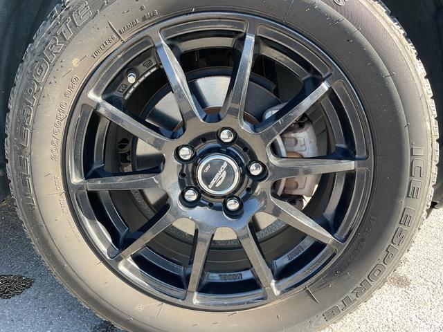 ジューク １５ＲＳ　タイプＶ　純正ナビ・ワンセグＴＶ・ハンズフリー・ＥＴＣ・社外１６インチアルミホイール・オートリトラミラー・スマートキー・プッシュスタート・プライバシーガラス（14枚目）