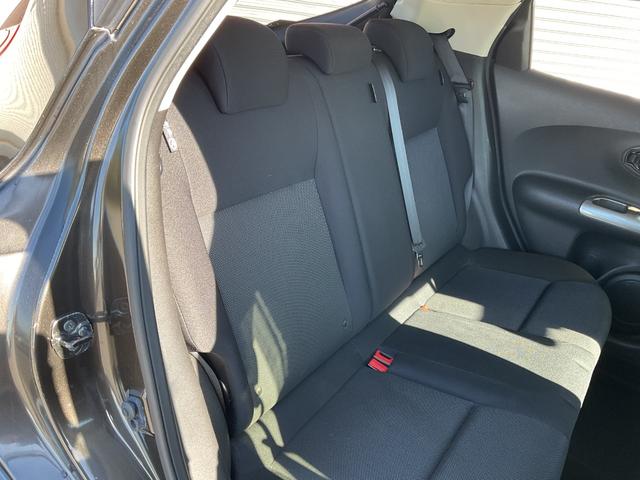 ジューク １５ＲＳ　タイプＶ　純正ナビ・ワンセグＴＶ・ハンズフリー・ＥＴＣ・社外１６インチアルミホイール・オートリトラミラー・スマートキー・プッシュスタート・プライバシーガラス（18枚目）