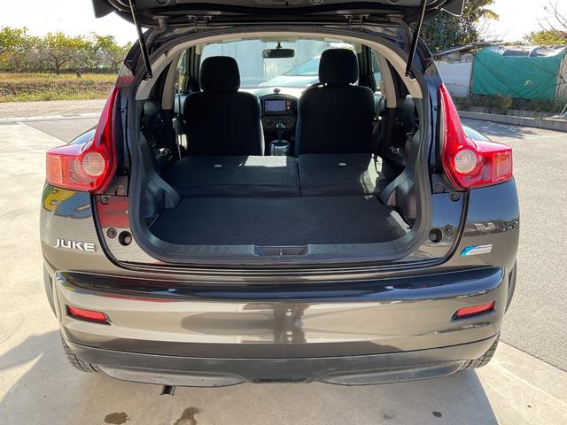 ジューク １５ＲＳ　タイプＶ　純正ナビ・ワンセグＴＶ・ハンズフリー・ＥＴＣ・社外１６インチアルミホイール・オートリトラミラー・スマートキー・プッシュスタート・プライバシーガラス（20枚目）