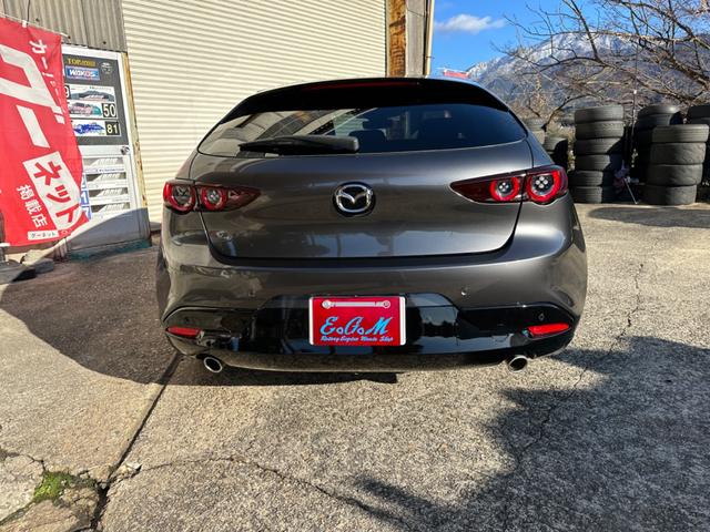 ＭＡＺＤＡ３ファストバック １５Ｓツーリング　社外アルミホイール　車高調ローダウン（14枚目）