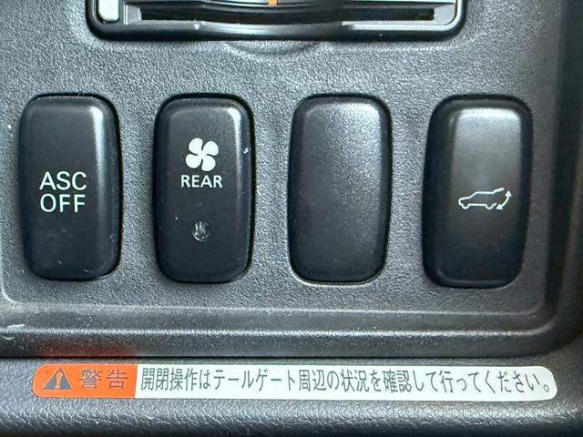 デリカＤ：５ Ｇ　プレミアム　純正ＨＤＤナビ・バックカメラ・フリツプダウン・両側電動・ＥＴＣ・クルーズコントロール・ガナドールマフラー・ＩＰＦライト・ＨＩＤヘッドライト・パートタイム４ＷＤ・ＢＦグッドリッチ・ＡＷ・パワーバックドア（51枚目）