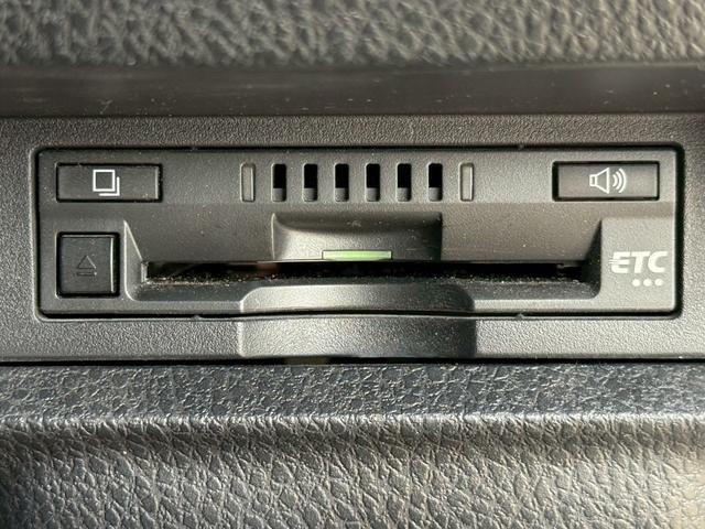 ヴォクシー ZS 煌III 1オーナー・ユーザー買取・純正9型SDナビTV・バックカメラ・フリップダウン・デジタルインナーミラー・両側電動・スマートキー・ETC・トヨタセーフティセンス・ハーフレザー・ドライブレコーダー・7人(15枚目)
