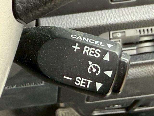 ヴォクシー ZS 煌III 1オーナー・ユーザー買取・純正9型SDナビTV・バックカメラ・フリップダウン・デジタルインナーミラー・両側電動・スマートキー・ETC・トヨタセーフティセンス・ハーフレザー・ドライブレコーダー・7人(17枚目)