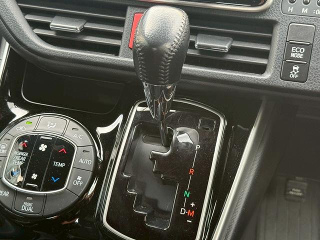 ヴォクシー ZS 煌III 1オーナー・ユーザー買取・純正9型SDナビTV・バックカメラ・フリップダウン・デジタルインナーミラー・両側電動・スマートキー・ETC・トヨタセーフティセンス・ハーフレザー・ドライブレコーダー・7人(30枚目)