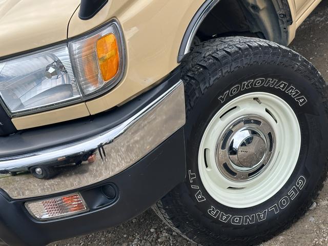 TOYOTA HILUX SURF SSR-V