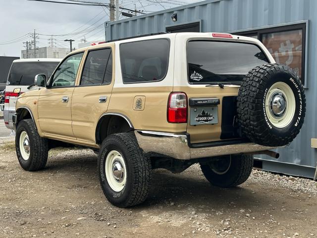 TOYOTA HILUX SURF SSR-V
