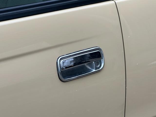 TOYOTA HILUX SURF SSR-V