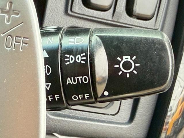 デリカD:5 G プレミアム 純正HDDナビ・3方向カメラ・フルセグTV・フリツプダウン・両側電動スライドドア・パワーバックドア・スマートキー・クルーズコントロール・ETC・オプショングリル・ルーフリアスポイラー・4WD(30枚目)