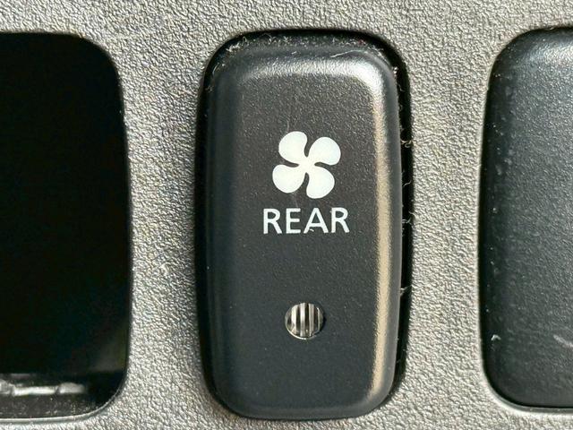 デリカD:5 G プレミアム 純正HDDナビ・3方向カメラ・フルセグTV・フリツプダウン・両側電動スライドドア・パワーバックドア・スマートキー・クルーズコントロール・ETC・オプショングリル・ルーフリアスポイラー・4WD(67枚目)