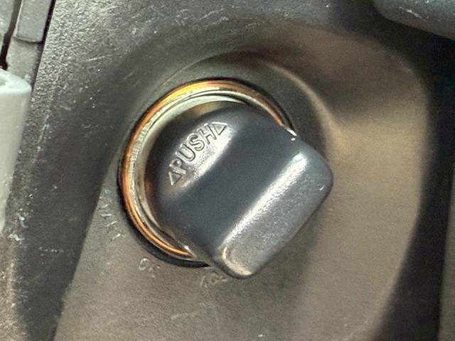 デリカD:5 G プレミアム 純正HDDナビ・3方向カメラ・フルセグTV・フリツプダウン・両側電動スライドドア・パワーバックドア・スマートキー・クルーズコントロール・ETC・オプショングリル・ルーフリアスポイラー・4WD(71枚目)