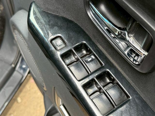 デリカD:5 G プレミアム 純正HDDナビ・3方向カメラ・フルセグTV・フリツプダウン・両側電動スライドドア・パワーバックドア・スマートキー・クルーズコントロール・ETC・オプショングリル・ルーフリアスポイラー・4WD(73枚目)