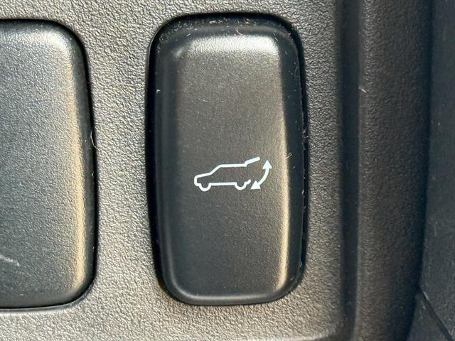 デリカD:5 G プレミアム 純正HDDナビ・3方向カメラ・フルセグTV・フリツプダウン・両側電動スライドドア・パワーバックドア・スマートキー・クルーズコントロール・ETC・オプショングリル・ルーフリアスポイラー・4WD(78枚目)