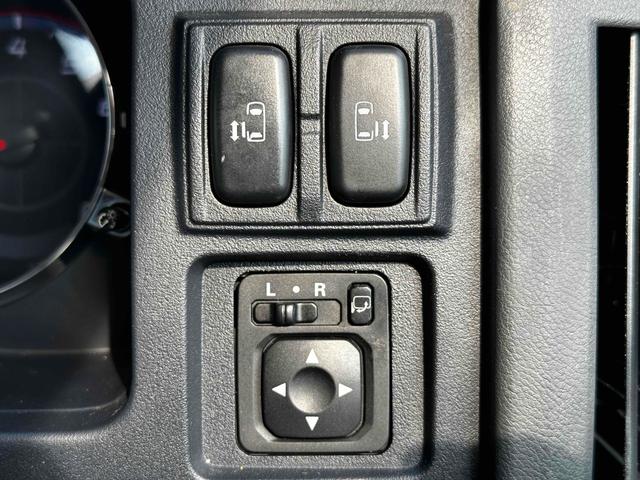 デリカD:5 シャモニー 新品ルーフキャリア・社外AW・純正HDDナビ・カメラ・両側電動スライドドア・ブルバー・シートヒーター・パワーシート・クルコン・ヨコハマジオランダーAT・サイドデカール・4WD・キャプテンシート(7枚目)