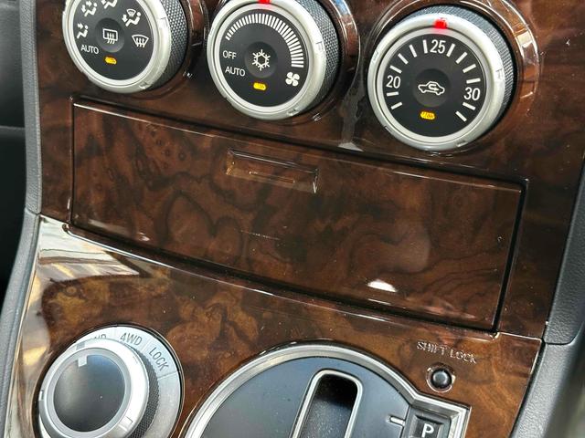 デリカD:5 シャモニー 新品ルーフキャリア・社外AW・純正HDDナビ・カメラ・両側電動スライドドア・ブルバー・シートヒーター・パワーシート・クルコン・ヨコハマジオランダーAT・サイドデカール・4WD・キャプテンシート(62枚目)