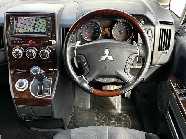 デリカD:5 シャモニー 新品ルーフキャリア・社外AW・純正HDDナビ・カメラ・両側電動スライドドア・ブルバー・シートヒーター・パワーシート・クルコン・ヨコハマジオランダーAT・サイドデカール・4WD・キャプテンシート(69枚目)