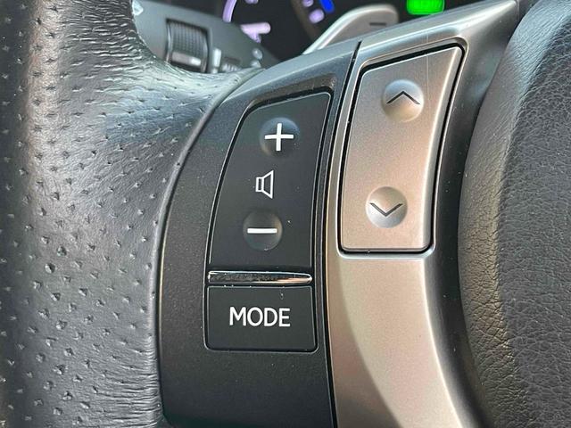 ＧＳ ＧＳ３００ｈ　Ｆスポーツ　社外１９ＡＷ　本革シート　純正ナビ　フルセグＴＶ　ベンチレーション　ＬＥＤヘッド　クルーズコントロール　ＥＴＣ　ＤＶＤ再生　スマートキー　ｂｌｕｅｔｏｏｔｈ　禁煙車　プッシュスタート　買取車両（21枚目）