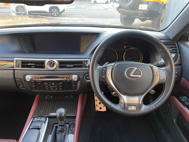 ＧＳ ＧＳ３００ｈ　Ｆスポーツ　社外１９ＡＷ　本革シート　純正ナビ　フルセグＴＶ　ベンチレーション　ＬＥＤヘッド　クルーズコントロール　ＥＴＣ　ＤＶＤ再生　スマートキー　ｂｌｕｅｔｏｏｔｈ　禁煙車　プッシュスタート　買取車両（47枚目）