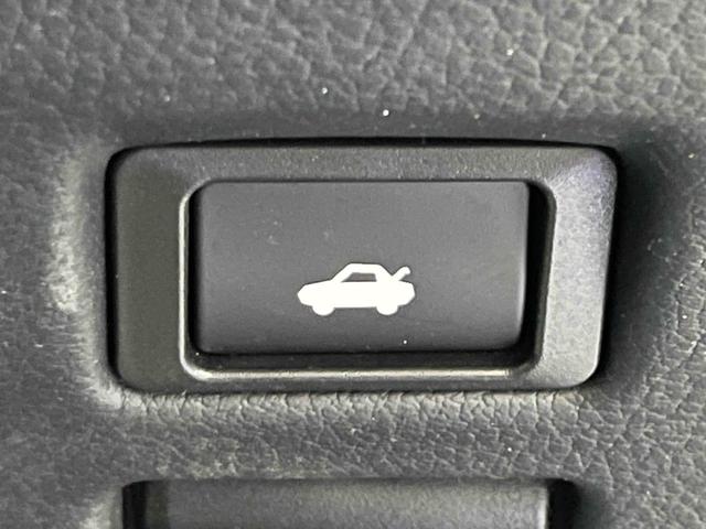 ＧＳ ＧＳ３００ｈ　Ｆスポーツ　社外１９ＡＷ　本革シート　純正ナビ　フルセグＴＶ　ベンチレーション　ＬＥＤヘッド　クルーズコントロール　ＥＴＣ　ＤＶＤ再生　スマートキー　ｂｌｕｅｔｏｏｔｈ　禁煙車　プッシュスタート　買取車両（77枚目）