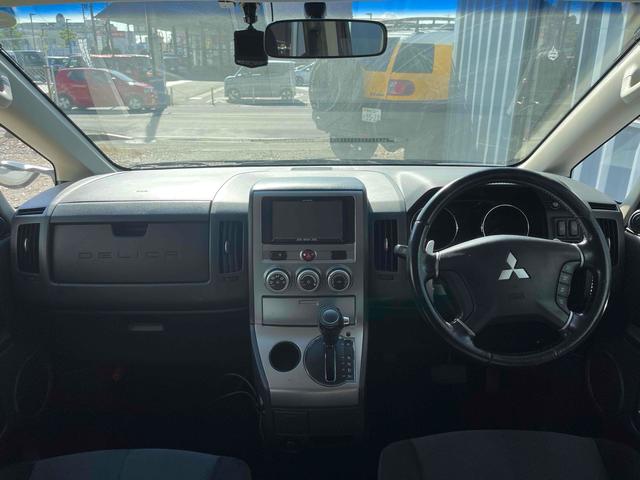 デリカD:5 G パワーパッケージ サイバーナビ 両側パワースライドドア HID クルーズコントロール bluetooth ETC Bカメラ スマートキー 社外AW パドルシフト BFグッドリッチATタイヤ フォグランプ DVD再生(3枚目)