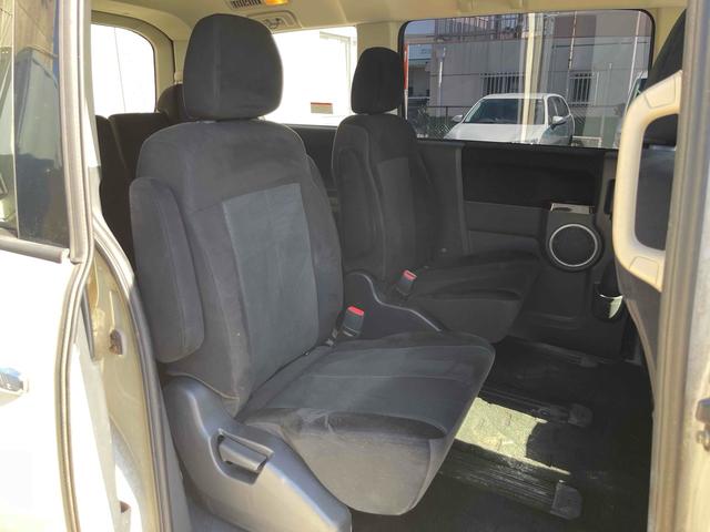 デリカＤ：５ シャモニー　純正ＨＤＤナビ　フルセグＴＶ　両側パワスラ　ＨＩＤ　クルコン　社外ＡＷ　シートヒーター　ドラレコ　ＥＴＣ　パートタイム４ＷＤ　スマートキー　７人乗り　キャプテンシート　純正コンビハンドル　禁煙車（22枚目）