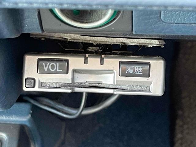 グロリアワゴン ＧＬ　５ＭＴ　ナルディウッドステアリング　買取車両　デジタルインナーミラー　木目調サイドデカール　純正ホイール　ユピテルセキュリティ　レザー調革張り　３列７人乗り　ＥＴＣ　電動格納ミラー　エアコン（11枚目）