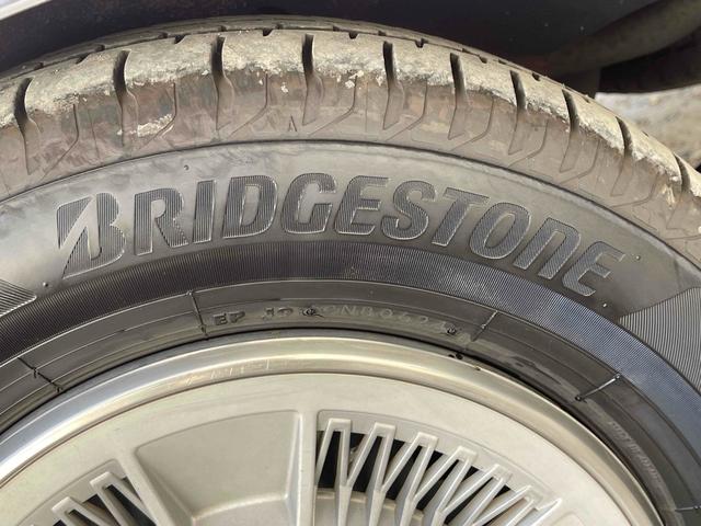 グロリアワゴン ＧＬ　５ＭＴ　ナルディウッドステアリング　買取車両　デジタルインナーミラー　木目調サイドデカール　純正ホイール　ユピテルセキュリティ　レザー調革張り　３列７人乗り　ＥＴＣ　電動格納ミラー　エアコン（27枚目）