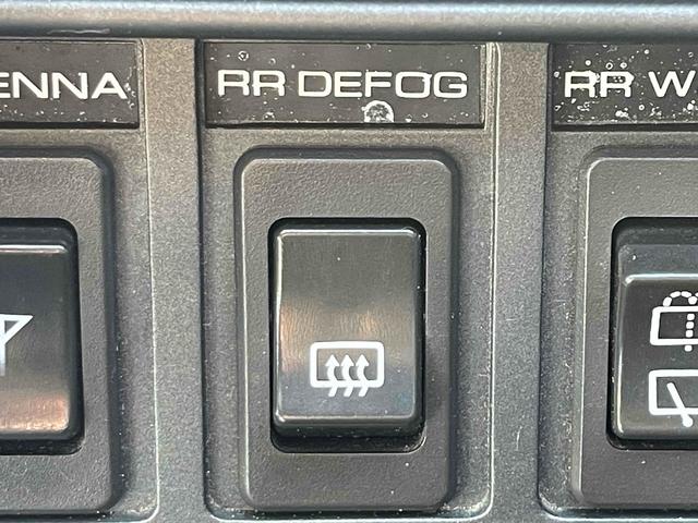 グロリアワゴン ＧＬ　５ＭＴ　ナルディウッドステアリング　買取車両　デジタルインナーミラー　木目調サイドデカール　純正ホイール　ユピテルセキュリティ　レザー調革張り　３列７人乗り　ＥＴＣ　電動格納ミラー　エアコン（53枚目）