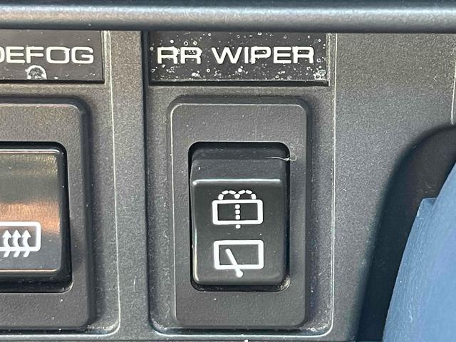 グロリアワゴン ＧＬ　５ＭＴ　ナルディウッドステアリング　買取車両　デジタルインナーミラー　木目調サイドデカール　純正ホイール　ユピテルセキュリティ　レザー調革張り　３列７人乗り　ＥＴＣ　電動格納ミラー　エアコン（54枚目）