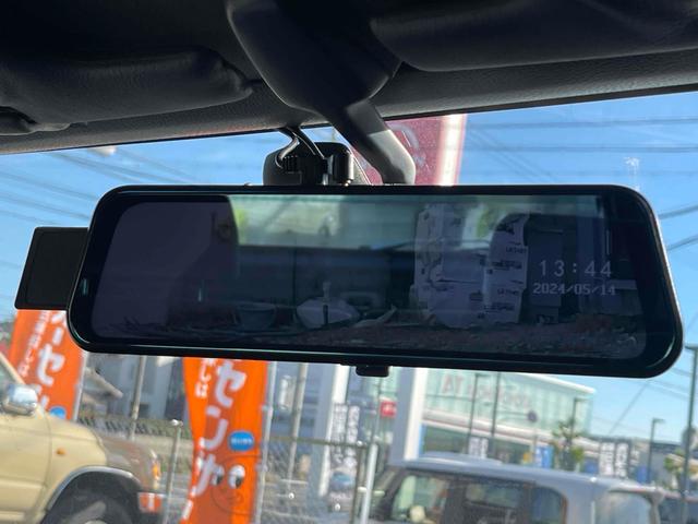 グロリアワゴン ＧＬ　５ＭＴ　ナルディウッドステアリング　買取車両　デジタルインナーミラー　木目調サイドデカール　純正ホイール　ユピテルセキュリティ　レザー調革張り　３列７人乗り　ＥＴＣ　電動格納ミラー　エアコン（60枚目）