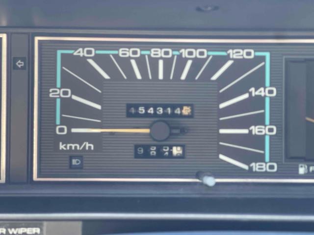 グロリアワゴン ＧＬ　５ＭＴ　ナルディウッドステアリング　買取車両　デジタルインナーミラー　木目調サイドデカール　純正ホイール　ユピテルセキュリティ　レザー調革張り　３列７人乗り　ＥＴＣ　電動格納ミラー　エアコン（73枚目）