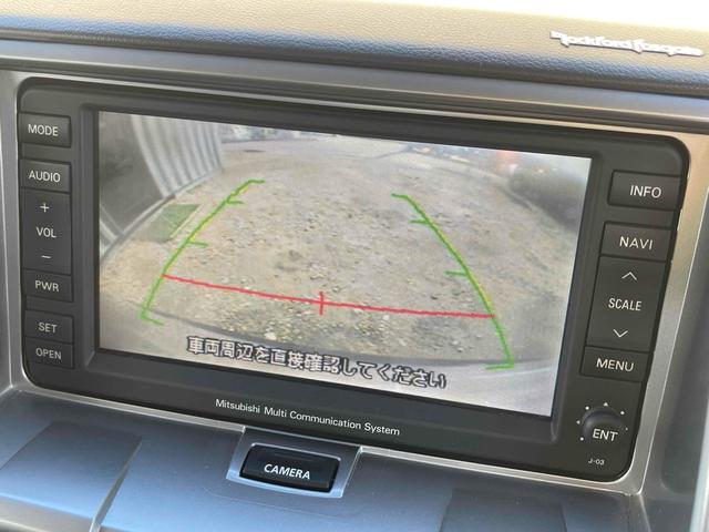 純正ＨＤＤナビ装備で、ロングドライブも快適です。