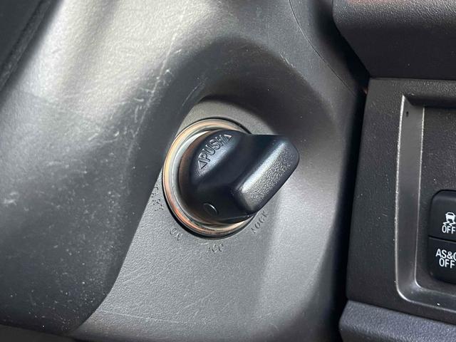 ご覧いただきありがとうございます♪気になったお車がありましたらお気軽にお電話をください♪