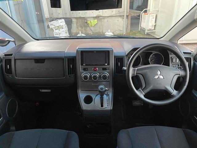 運転者にとっては日々使用することとなる運転席です。運転席が快適だと運転に集中することができますね。