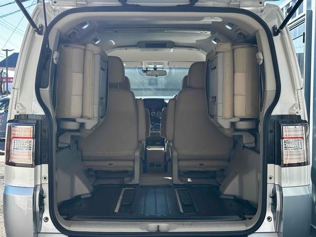 デリカD:5 G プレミアム ボディリフトアップ ガナドールマフラー シートカバー ナビ 後席モニター Bカメラ 両側パワスラ クルコン 社外AW 7人乗り ETC スマートキー HID サイドステップ 電動リアゲート シートH(27枚目)