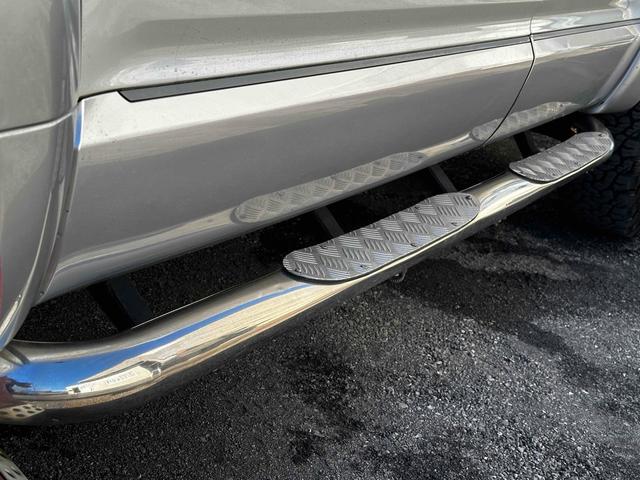 デリカD:5 G プレミアム ボディリフトアップ ガナドールマフラー シートカバー ナビ 後席モニター Bカメラ 両側パワスラ クルコン 社外AW 7人乗り ETC スマートキー HID サイドステップ 電動リアゲート シートH(31枚目)