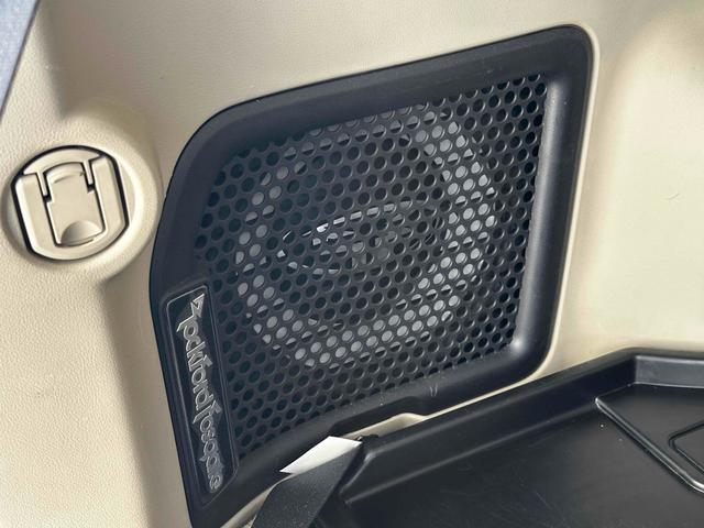 デリカD:5 G プレミアム ボディリフトアップ ガナドールマフラー シートカバー ナビ 後席モニター Bカメラ 両側パワスラ クルコン 社外AW 7人乗り ETC スマートキー HID サイドステップ 電動リアゲート シートH(36枚目)