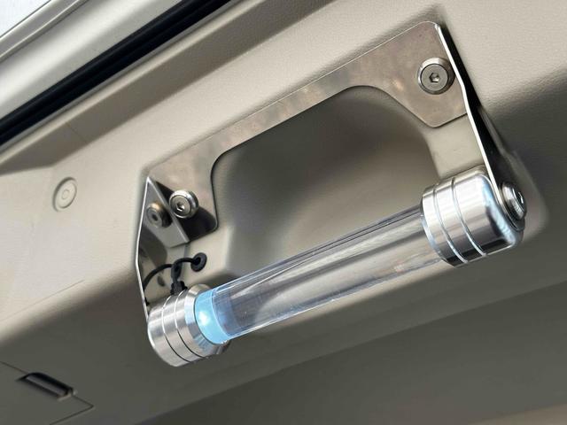 デリカD:5 G プレミアム ボディリフトアップ ガナドールマフラー シートカバー ナビ 後席モニター Bカメラ 両側パワスラ クルコン 社外AW 7人乗り ETC スマートキー HID サイドステップ 電動リアゲート シートH(39枚目)