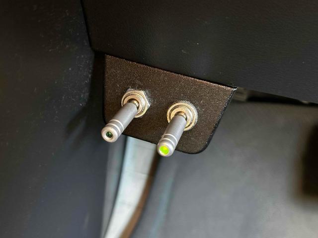 デリカD:5 G プレミアム ボディリフトアップ ガナドールマフラー シートカバー ナビ 後席モニター Bカメラ 両側パワスラ クルコン 社外AW 7人乗り ETC スマートキー HID サイドステップ 電動リアゲート シートH(60枚目)