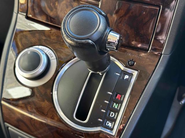 デリカD:5 G プレミアム ボディリフトアップ ガナドールマフラー シートカバー ナビ 後席モニター Bカメラ 両側パワスラ クルコン 社外AW 7人乗り ETC スマートキー HID サイドステップ 電動リアゲート シートH(66枚目)