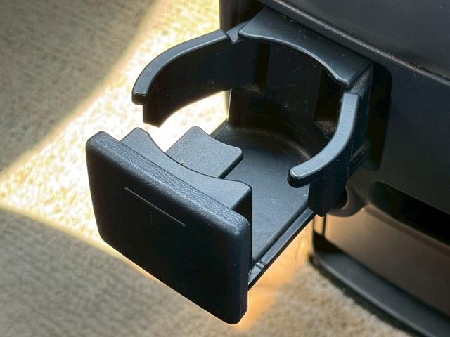 デリカD:5 G パワーパッケージ アルパインHDDナビ・フルセグTV・バックカメラ・両側電動スライドドア・デイトナホイール・マッドスターMTタイヤ・スマートキー・クルーズコントロール・パドルシフト・キセノン・ダブルエアコン・フォグ(33枚目)