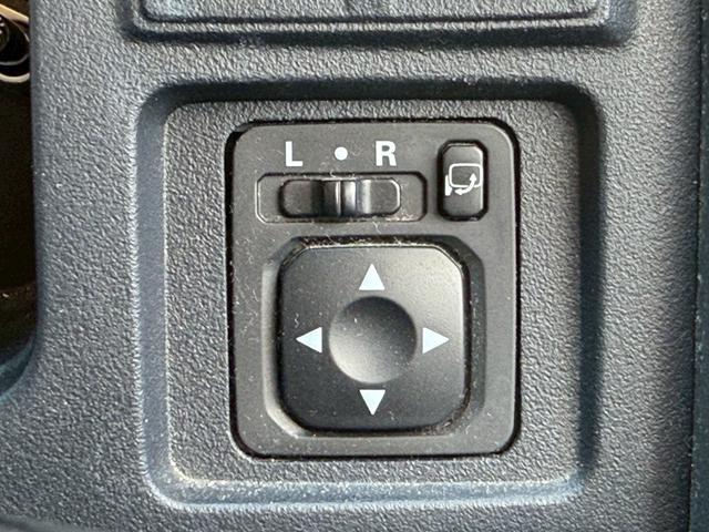 デリカD:5 G パワーパッケージ アルパインHDDナビ・フルセグTV・バックカメラ・両側電動スライドドア・デイトナホイール・マッドスターMTタイヤ・スマートキー・クルーズコントロール・パドルシフト・キセノン・ダブルエアコン・フォグ(49枚目)