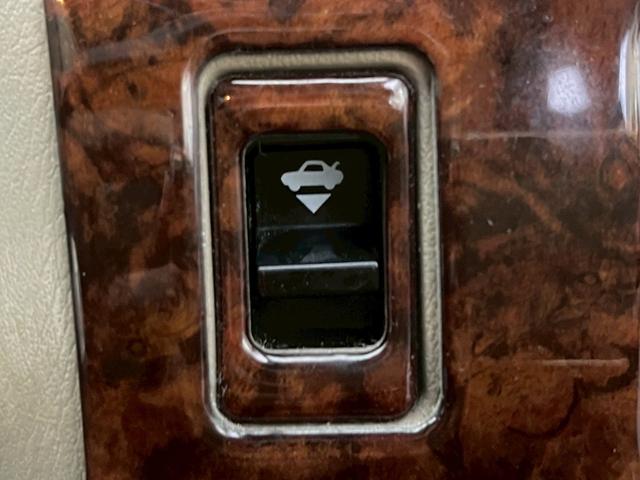 ラシーン ｆｔ　タイプＩＩ　ユーザー買取車・ストラーダＳＤナビ・フルセグＴＶ・Ｂｌｕｅｔｏｏｔｈ・バックカメラ・新品バッテリー・丸目ヘッドライト・ＡＷ・木目調パネル・ブラウンシートカバー・背面タイヤレス仕様・フォグライト・４ＷＤ（52枚目）