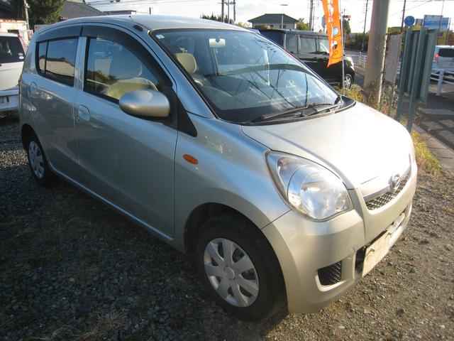 ミラ Ｌ　５速ミッション　４ＷＤ　ワンセグＴＶ　ＳＤナビ　キーレス　検２年含保証　Ｂｌｕｅｔｏｏｔｈオーディオ　ＣＤ　パワーウインドー　助手席側エアバック　運転席エアバック　ヘッドライトレベライザー（5枚目）